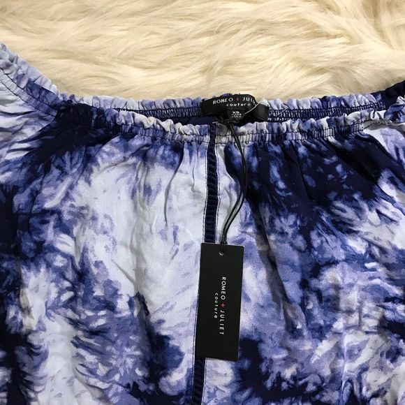 Romeo + Juliet Couture tie dye off shoulder dress - Picture 4 of 6